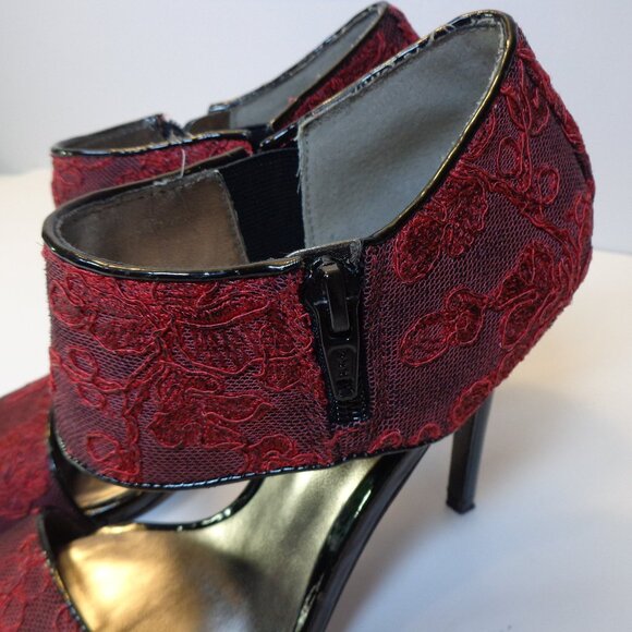 Carlos Women's Red Black Embroidered High Heel Leather Sandal with‎ Zip Size 7M - Picture 3 of 9